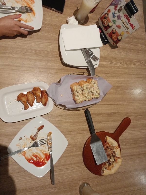 makanan di pizza hut purbalingga